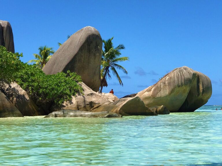 pantai anse source d'argent seychelles